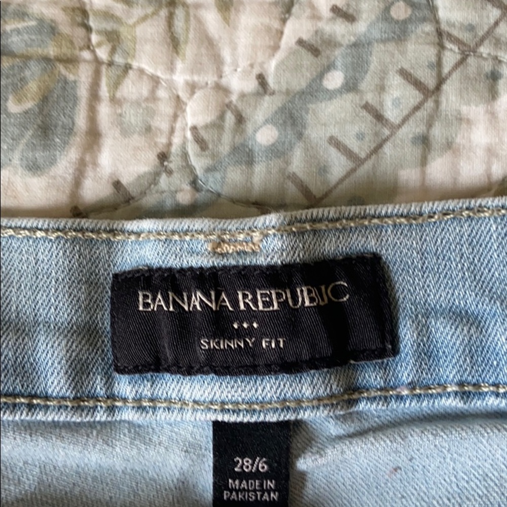 Banana Republic women’s skinny jeans - Picture 3 of 7